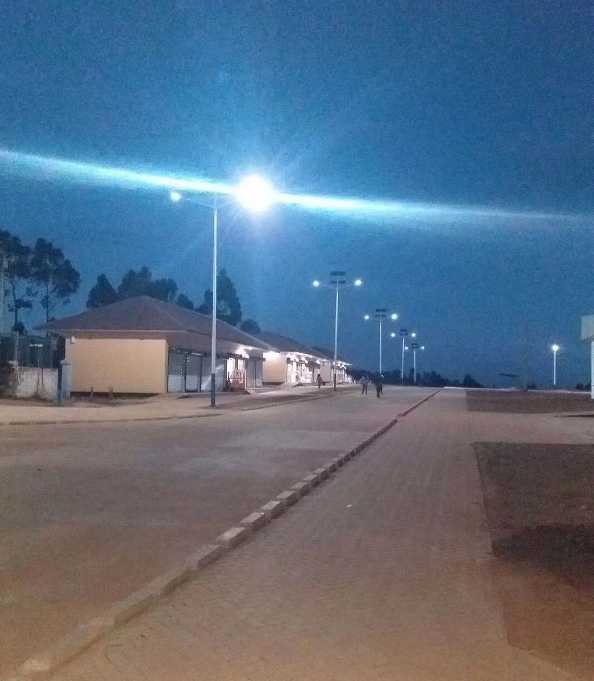 丽江市非洲科特迪瓦太阳能路灯工程